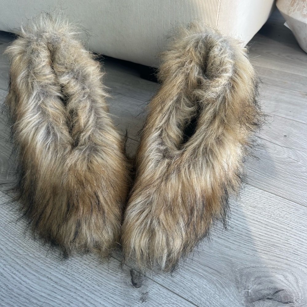 Jeffrey Campbell Faux Fur heels - Tan and Brown